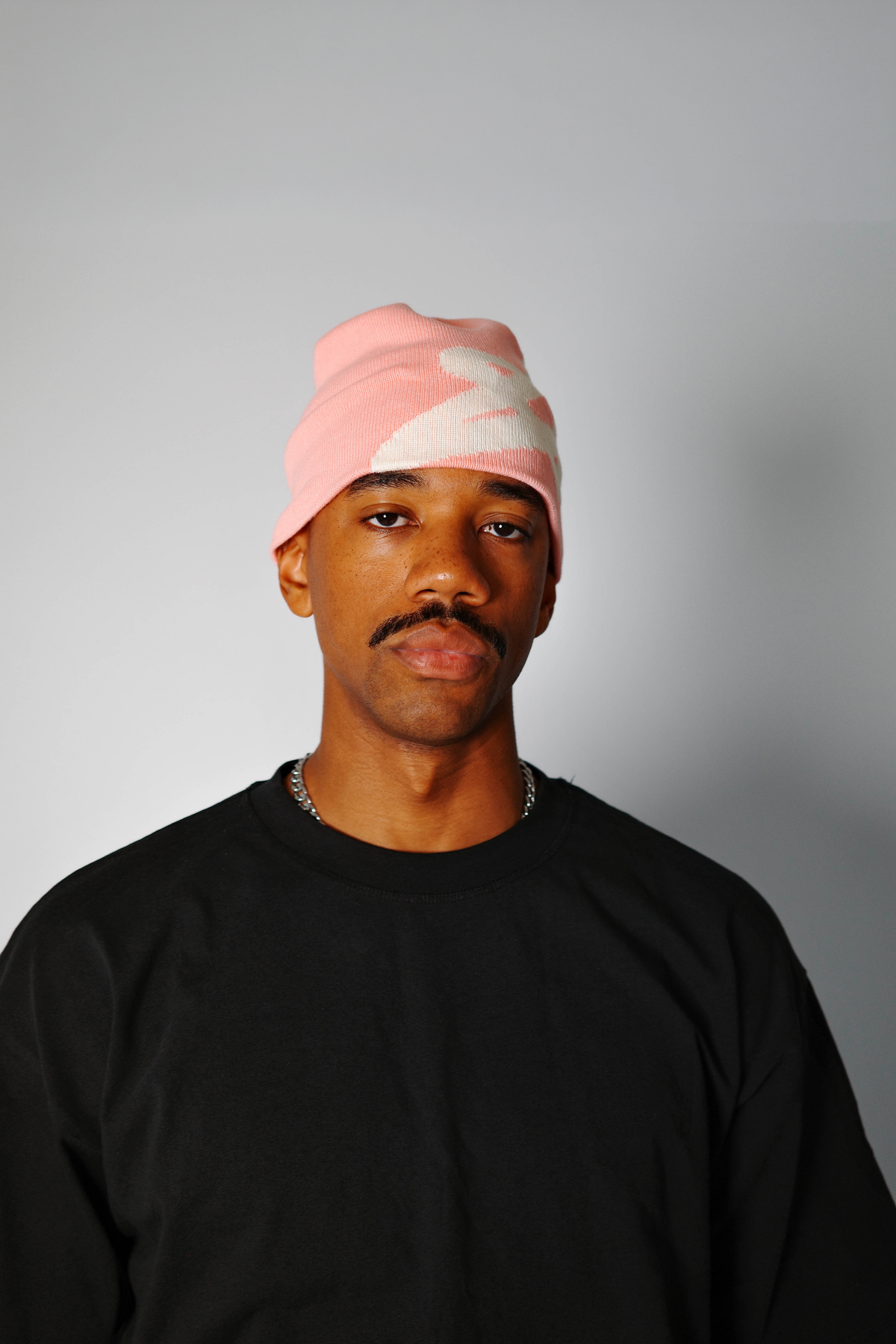 PINK STAR BEANIE